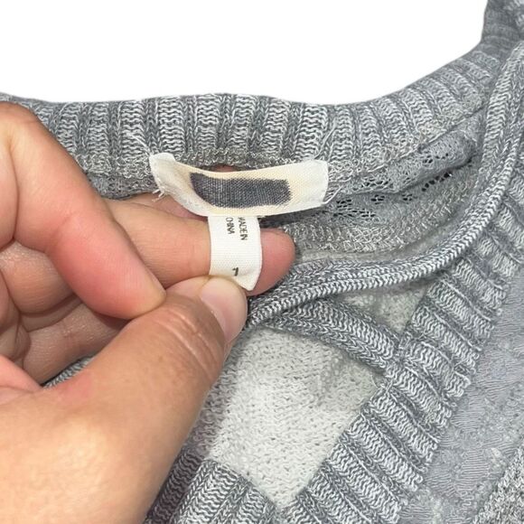 Maurices Grey Heathered Lace Accent Top - Size 1 - Picture 6 of 11